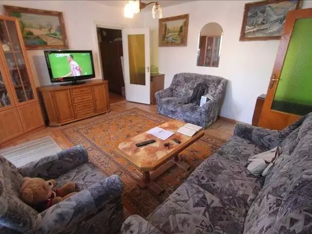 Apartament cu 2 camere de închiriat în zona Lipovei