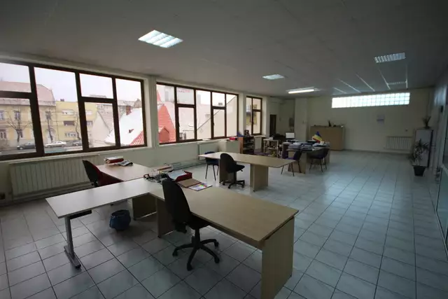 Spațiu de birouri si miniproductie de vânzare în zona Simion Barnutiu