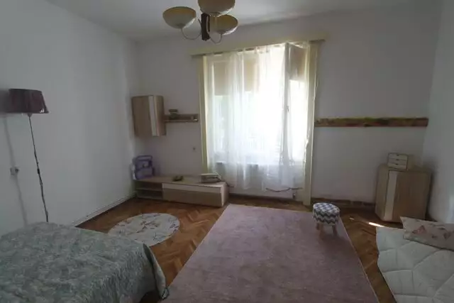 Apartament de Inchiriat 1 camera + curte / Flat for rent with 1 room + terrace