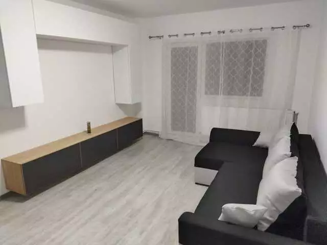 De vanzare apartament, 4 camere, in Cluj-Napoca, zona Marasti