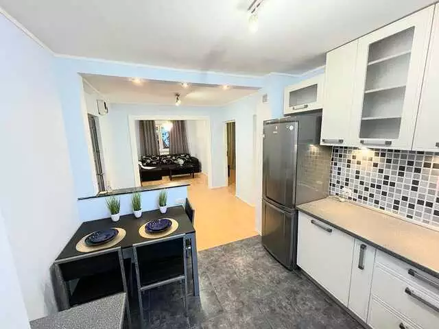 Vanzare apartament, 3 camere, in Cluj-Napoca, zona Manastur