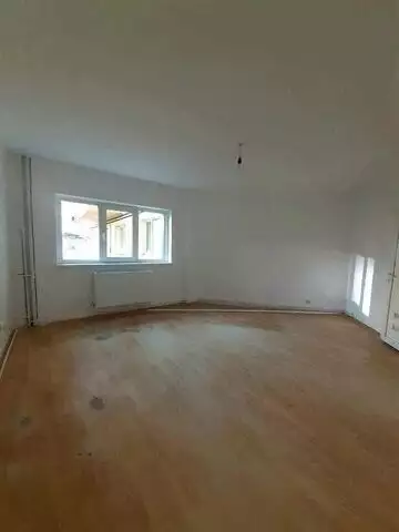 Vanzare apartament, 2 camere, in Cluj-Napoca, zona Manastur