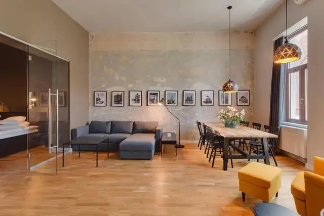 Se vinde apartament, 3 camere, in Cluj-Napoca, zona Piata Mihai Viteazul