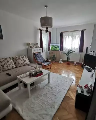 De vanzare apartament, 4 camere, in Cluj-Napoca, zona Manastur