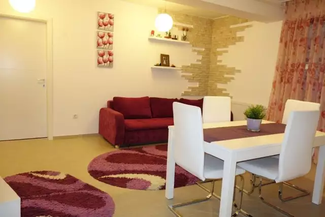 Vanzare apartament, 3 camere, in Cluj-Napoca, zona Floresti