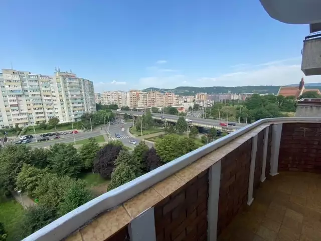 De inchiriat apartament, 4 camere, in Cluj-Napoca, zona Manastur