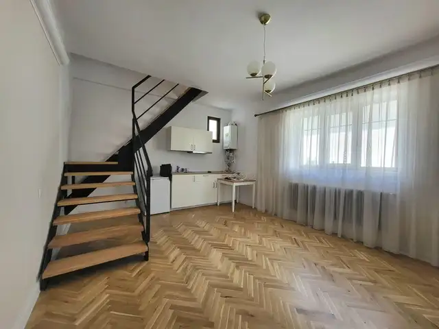 Vanzare casa, 3 camere, in Cluj-Napoca, zona Andrei Muresanu