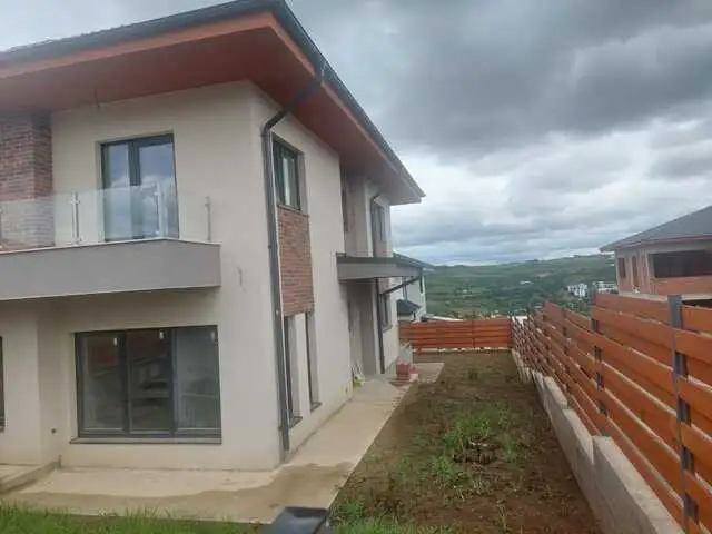 Vanzare casa, 5 camere, in Cluj-Napoca, zona Borhanci
