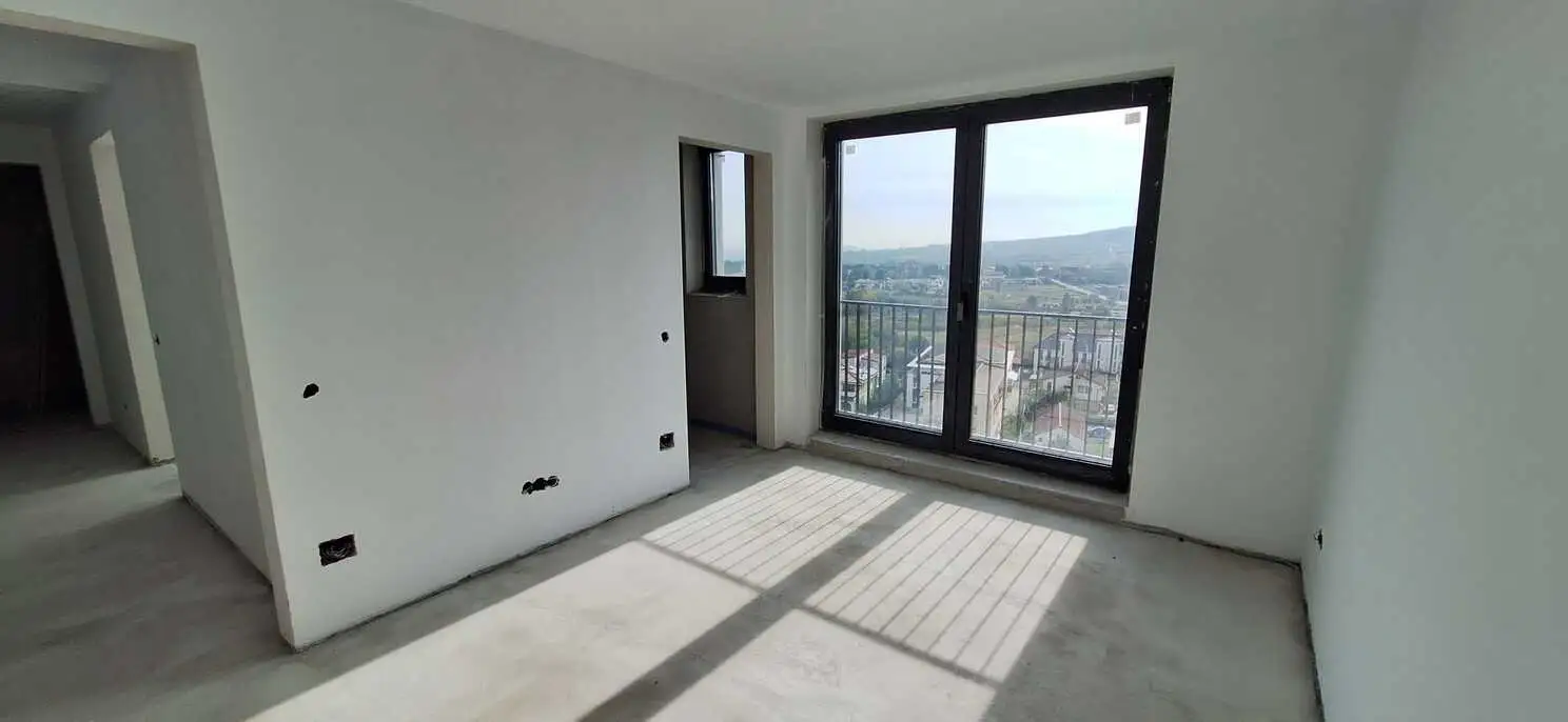 Se vinde apartament, 3 camere, in Cluj-Napoca, zona Buna Ziua