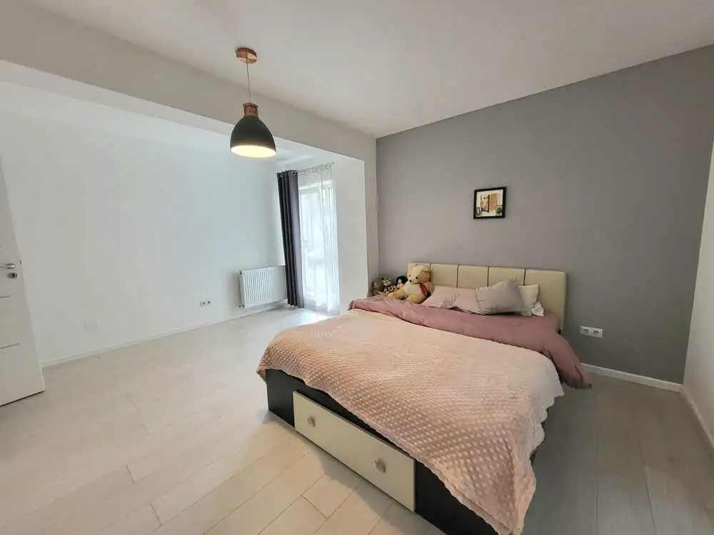 Vanzare apartament, 2 camere, in Floresti, zona Centru