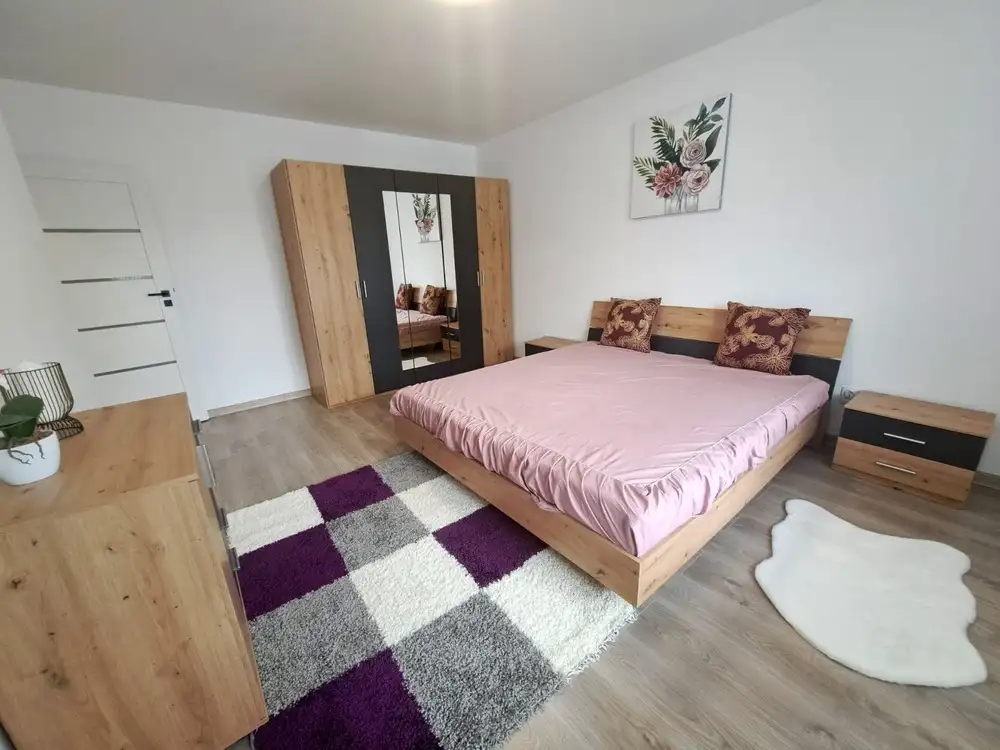 Vanzare apartament, 2 camere, in Floresti, zona Centru