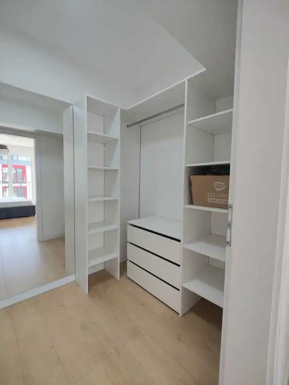 De vanzare apartament, 2 camere, in Floresti, zona Centru