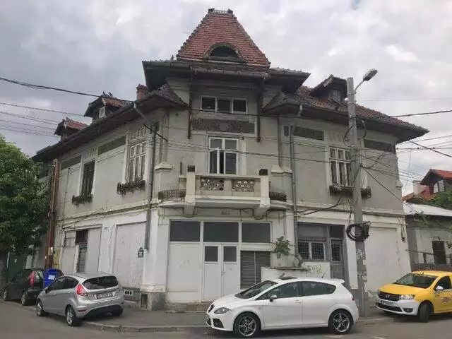 Se vinde apartament, 5 camere, in Sector 3, zona Calea Calarasilor