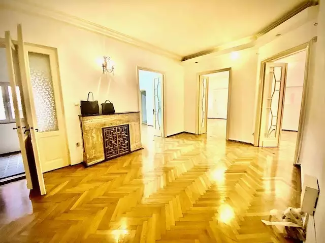 Se vinde apartament, 4 camere, in Sector 2, zona Gradina Icoanei
