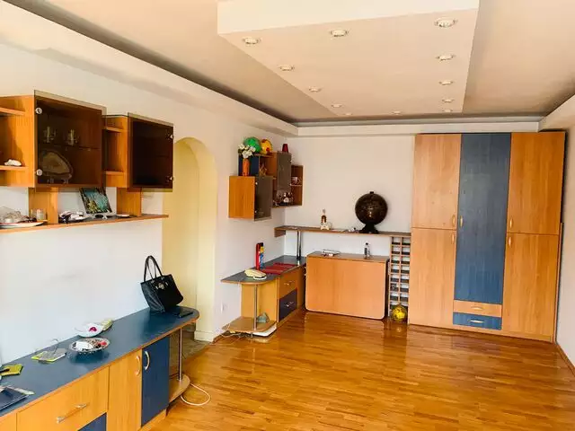 Vanzare apartament, 2 camere, in Sector 6, zona Lujerului
