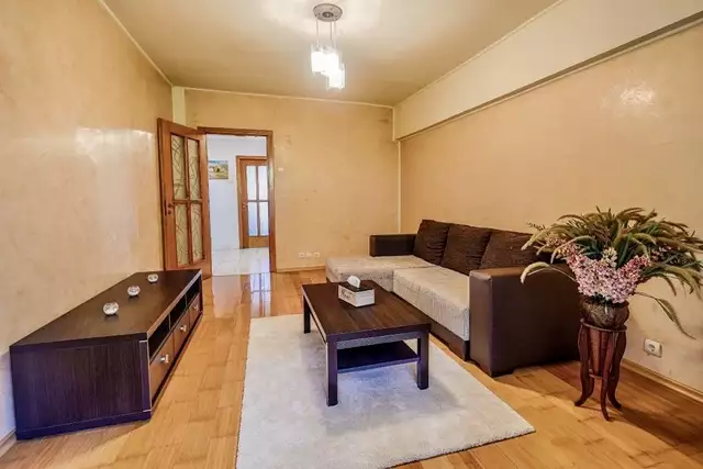Vanzare apartament, 3 camere, in Sector 2, zona Mosilor