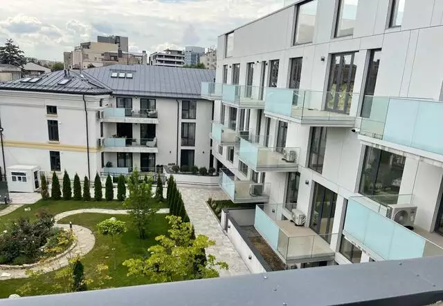 Vanzare apartament, 3 camere, in Sector 3, zona Piata Unirii (S3)