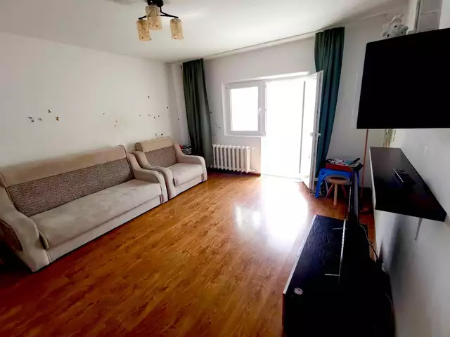 Vanzare apartament, o camera, in Sector 3, zona Costin Georgian