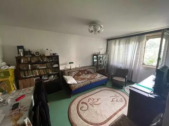 Vanzare apartament, 4 camere, in Sector 4, zona Brancoveanu
