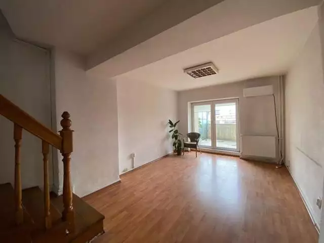 Vanzare apartament, 5 camere, in Sector 3, zona Unirii (S3)