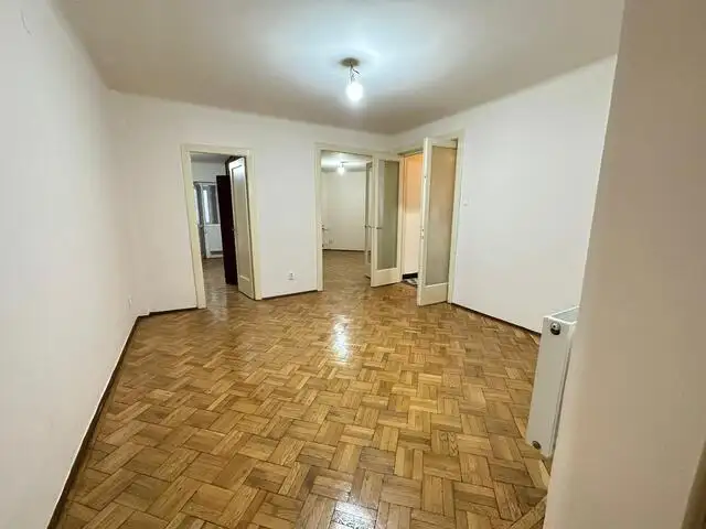 Se vinde apartament, 4 camere, in Sector 1, zona Piata Victoriei