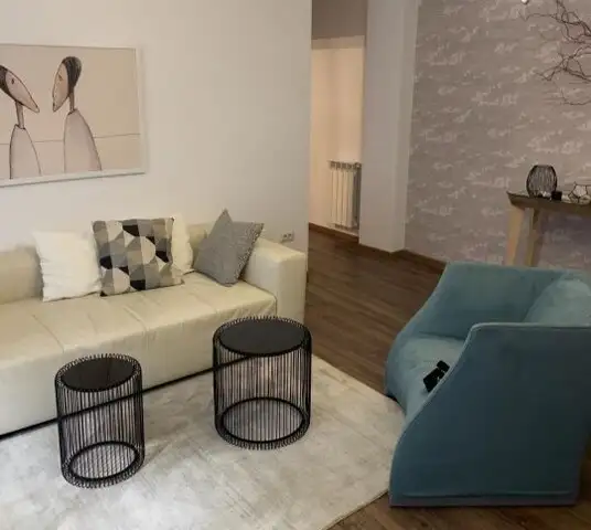 Inchiriere apartament, 2 camere, in Sector 3, zona Piata Unirii (S3)