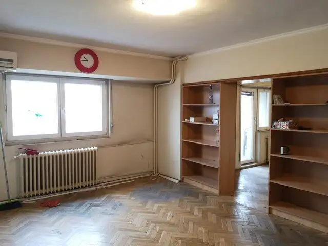 Se vinde apartament, 4 camere, in Sector 3, zona Piata Unirii (S3)