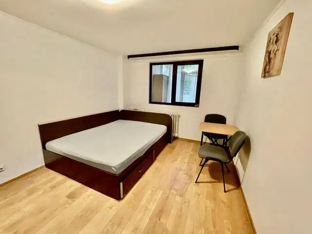 De vanzare apartament, o camera, in Sector 4, zona Brancoveanu