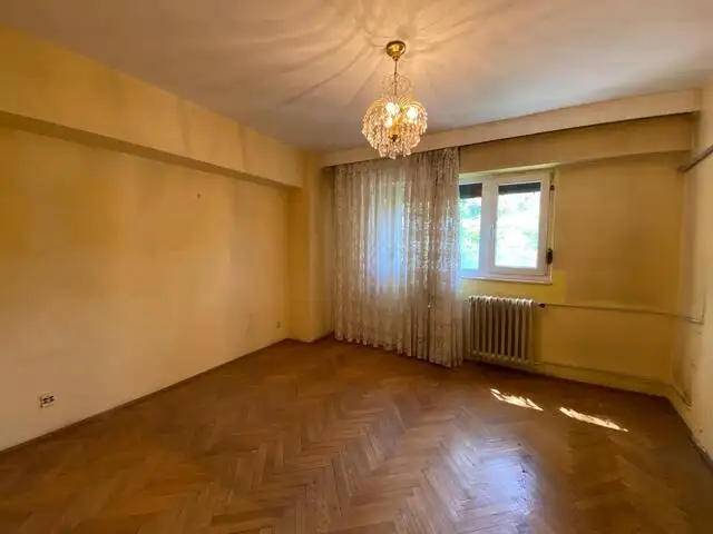 Vanzare apartament, 4 camere, in Sector 1, zona Titulescu