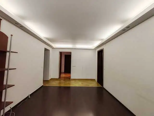 Vanzare apartament, 4 camere, in Sector 2, zona Mihai Bravu (S2)