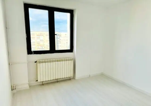 Vanzare apartament, 3 camere, in Sector 4, zona Tineretului