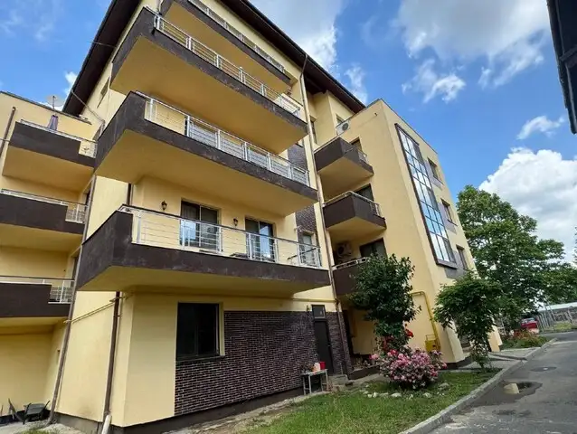 Se vinde apartament, 3 camere, in Nord, zona Corbeanca