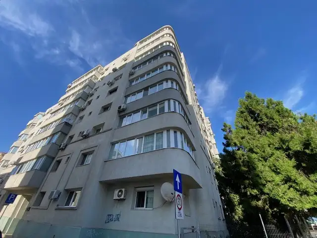 De vanzare apartament, 3 camere, in Sector 1, zona Piata Victoriei