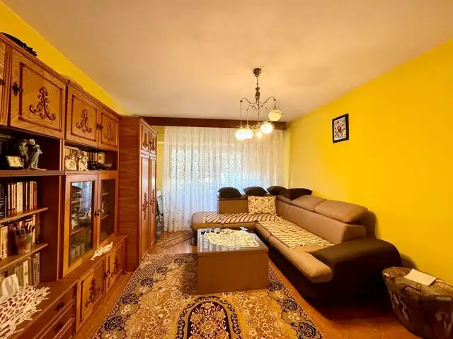 Se vinde apartament, 4 camere, in Constanta, zona Inel I