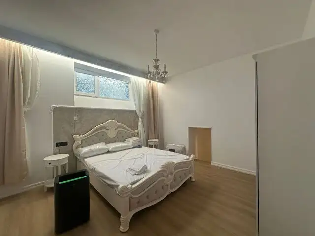 Vanzare apartament, 4 camere, in Sector 2, zona Universitate (S2)