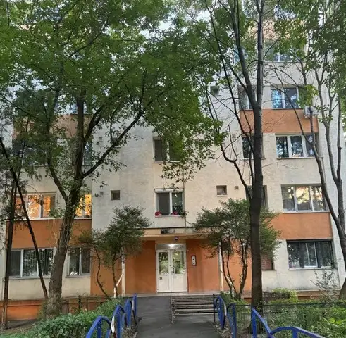 De vanzare apartament, 2 camere, in Sector 4, zona Berceni