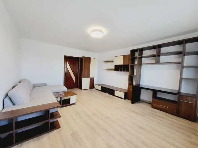 Inchiriere apartament, 3 camere, in Sector 2, zona Piata Muncii