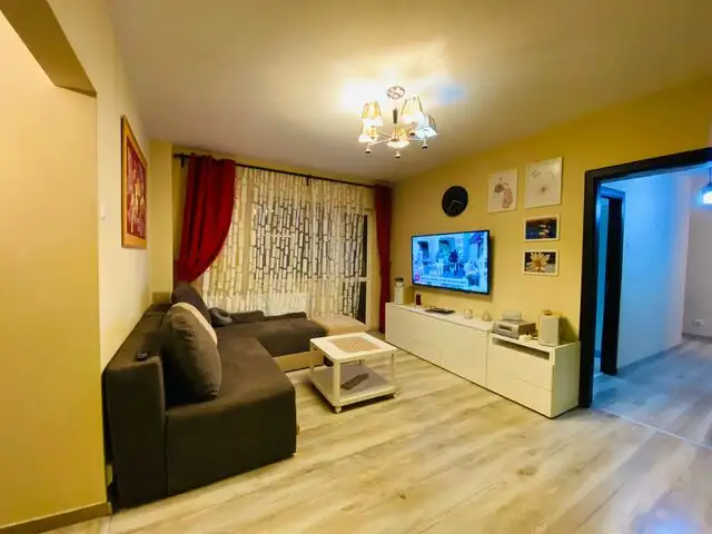 De vanzare apartament, 4 camere, in Sector 6, zona Lujerului