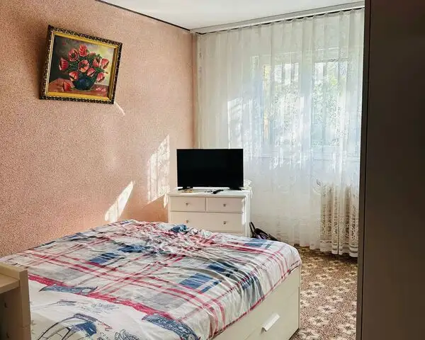 Vanzare apartament, 4 camere, in Sector 6, zona Drumul Taberei