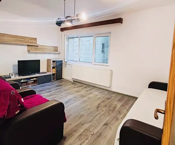 De vanzare apartament, 4 camere, in Sector 1, zona Titulescu