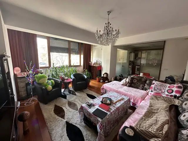 Vanzare apartament, 3 camere, in Sector 3, zona Titan