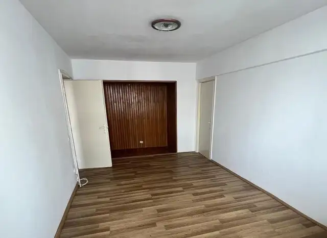 Se vinde apartament, 2 camere, in Sector 2, zona Stefan Cel Mare