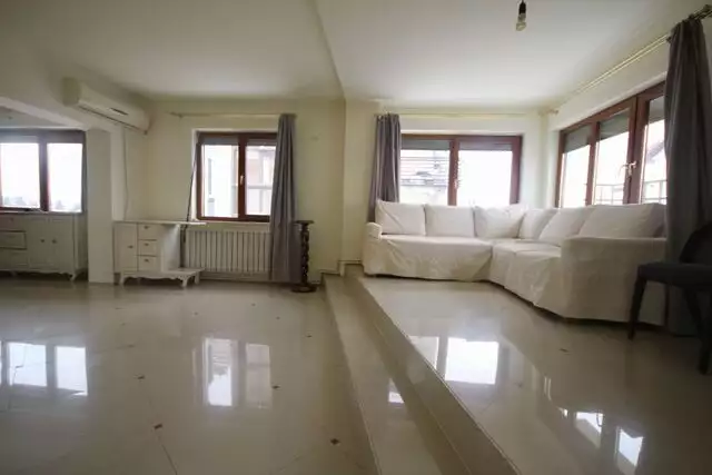 Se vinde apartament, 3 camere, in Sector 1, zona Primaverii