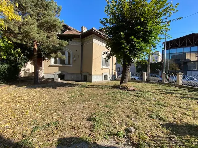 Se vinde casa, 8 camere, in Sector 1, zona Titulescu
