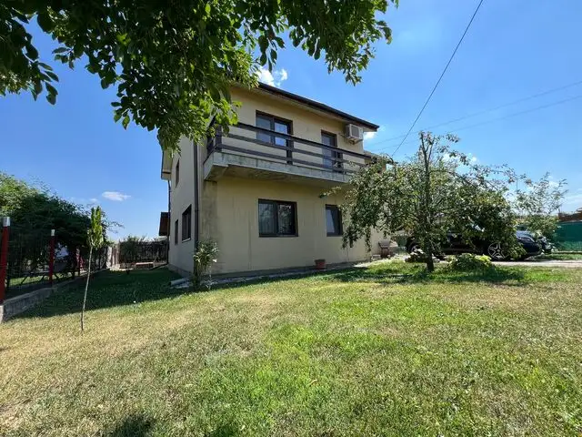 De vanzare casa, 4 camere, in Sud, zona Cornetu