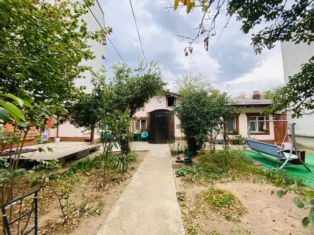 Se vinde casa, 4 camere, in Sector 1, zona Bucurestii Noi