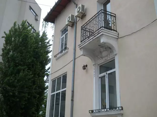 Se vinde casa, 25 camere, in Sector 2, zona Pache Protopopescu