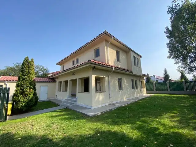 Vanzare casa, 5 camere, in Sector 1, zona Pipera