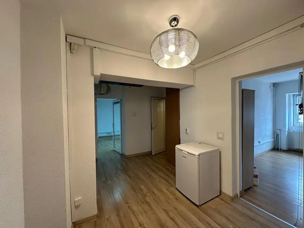 Se vinde apartament, 3 camere, in Sector 1, zona Calea Victoriei