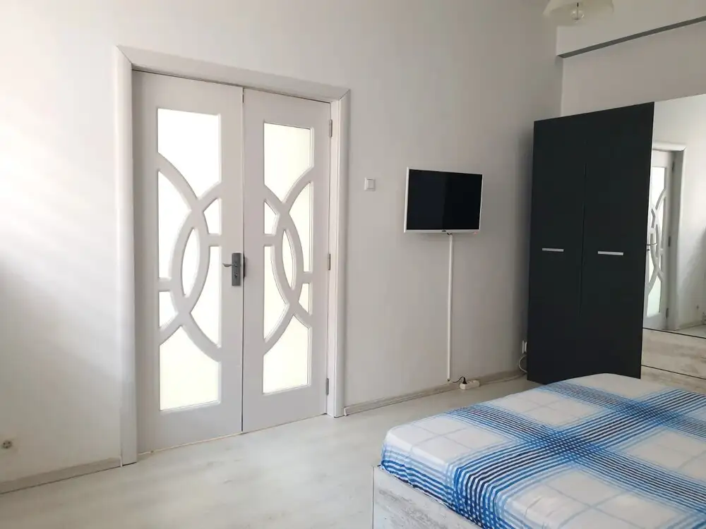 De vanzare apartament, 2 camere, in Sector 1, zona Piata Romana